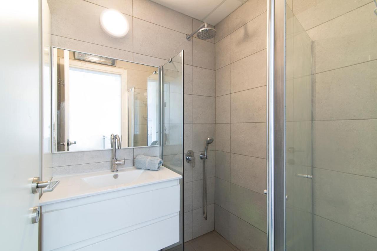 Hilton Bay Apartment With The Shelter テル・アビブ エクステリア 写真