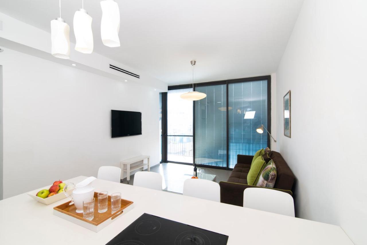 Hilton Bay Apartment With The Shelter テル・アビブ エクステリア 写真